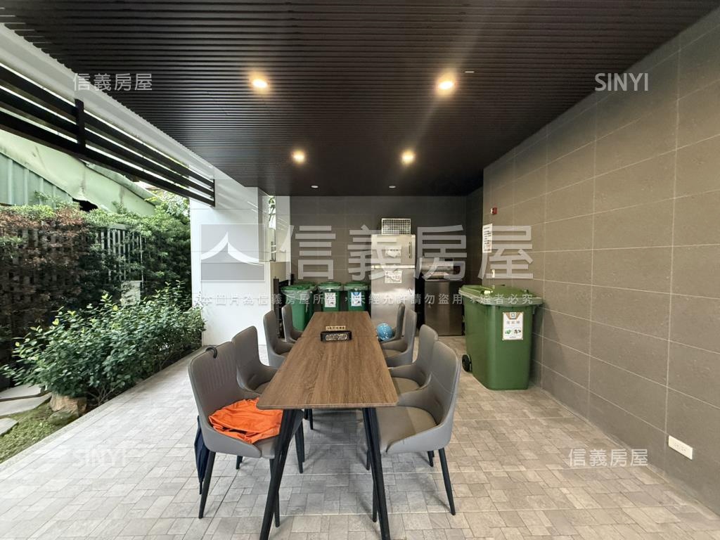 江翠首購置產挑高套房車位房屋室內格局與周邊環境