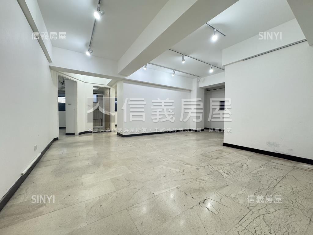 中正１０１夜景邊間大戶房屋室內格局與周邊環境