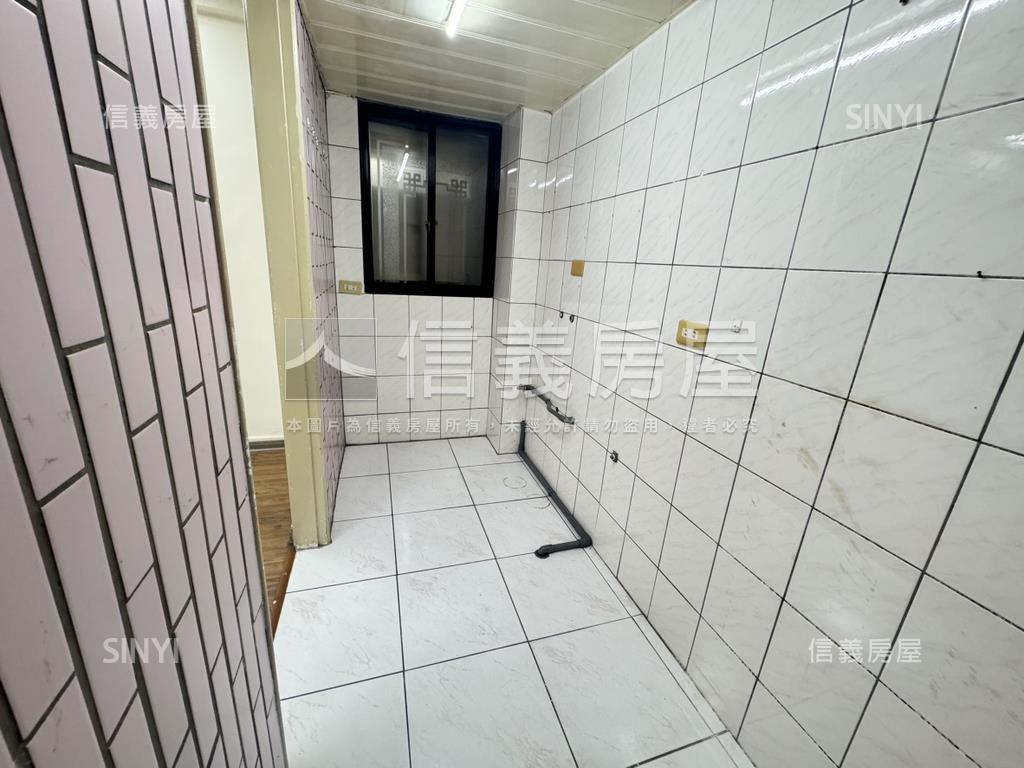 中正１０１夜景邊間大戶房屋室內格局與周邊環境
