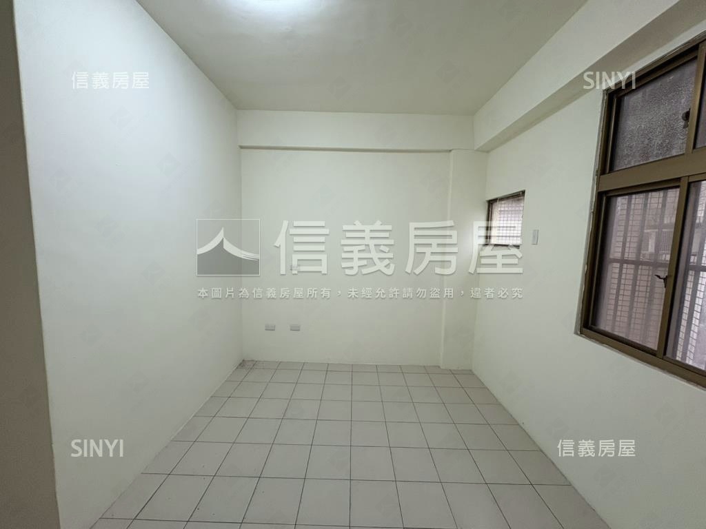 近彰泰國中優質美墅房屋室內格局與周邊環境