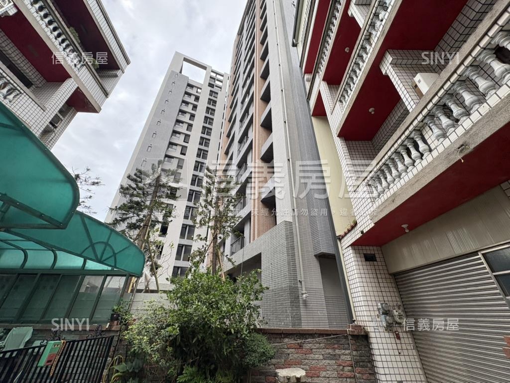 近彰泰國中優質美墅房屋室內格局與周邊環境