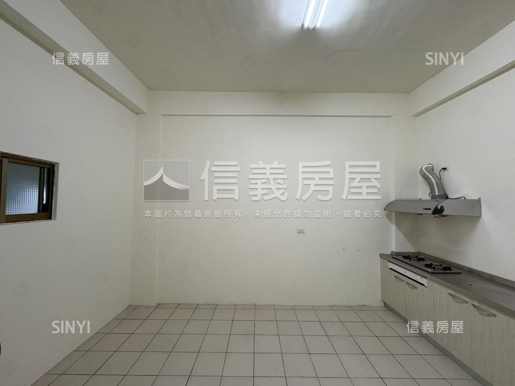 近彰泰國中優質美墅房屋室內格局與周邊環境