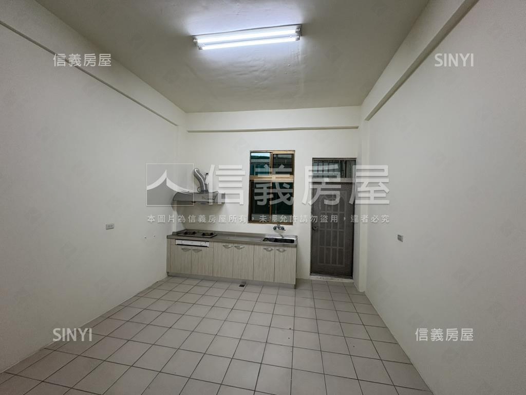 近彰泰國中優質美墅房屋室內格局與周邊環境