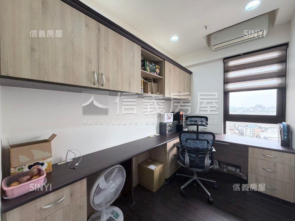 俯瞰●新文華視野３房車位房屋室內格局與周邊環境