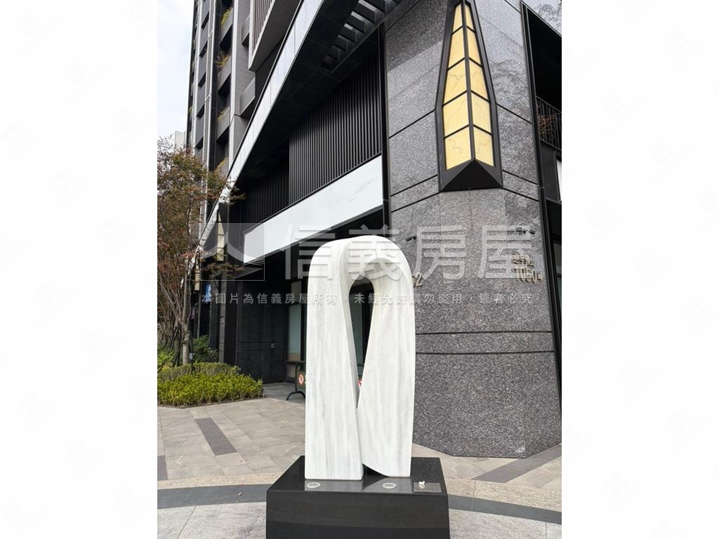 惠宇敦北次頂樓三改二房房屋室內格局與周邊環境