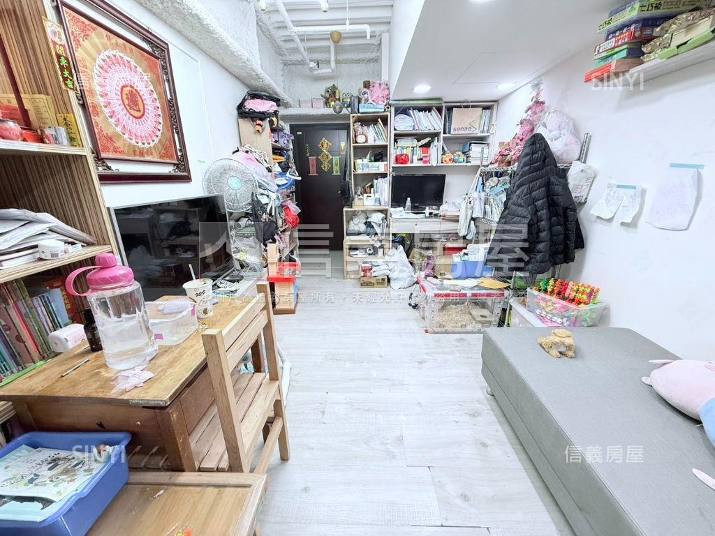 近南勢角捷運鋼骨溫馨美宅房屋室內格局與周邊環境