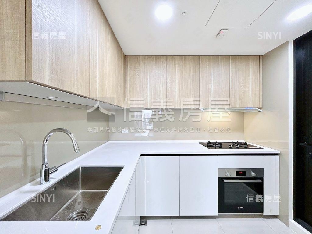 國泰ＰＬＵＳ視野三房平車房屋室內格局與周邊環境