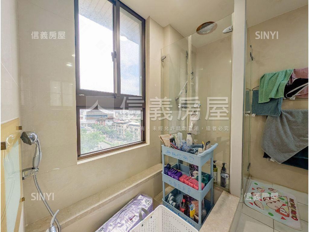 畫世紀古典美學四房車位房屋室內格局與周邊環境