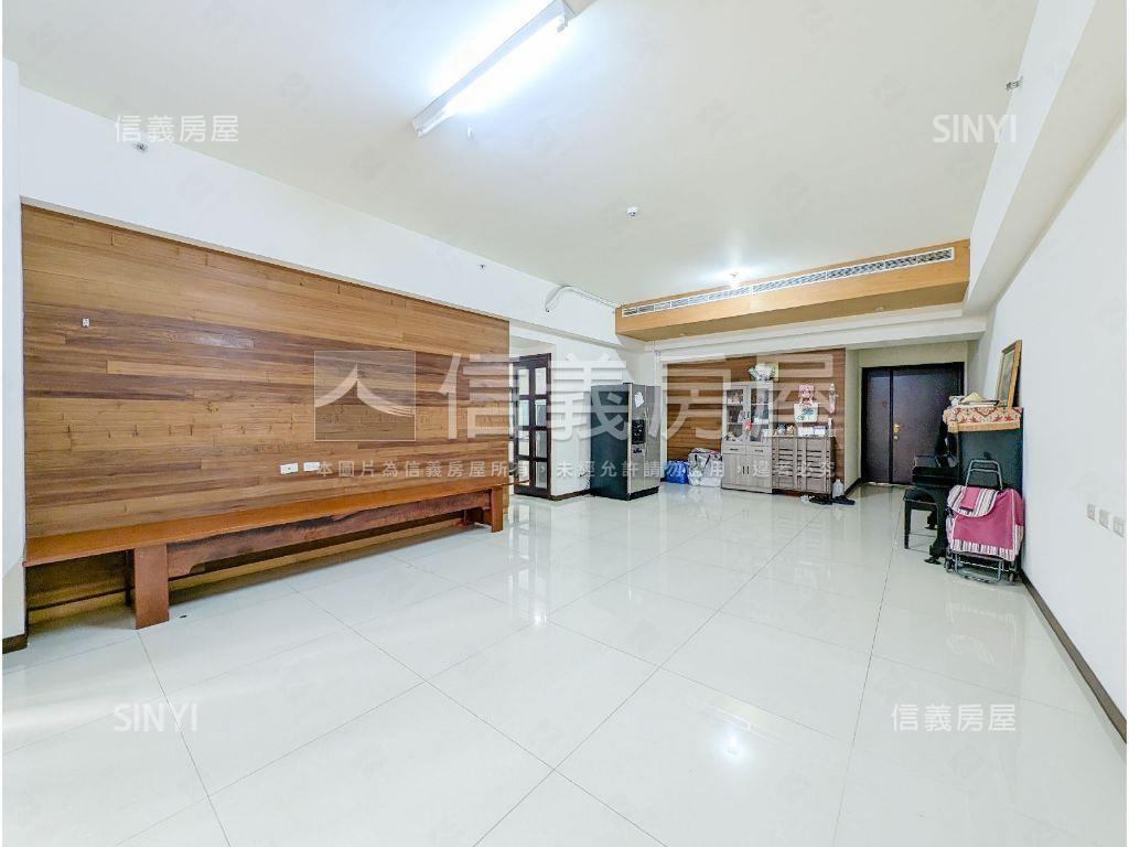 畫世紀古典美學四房車位房屋室內格局與周邊環境