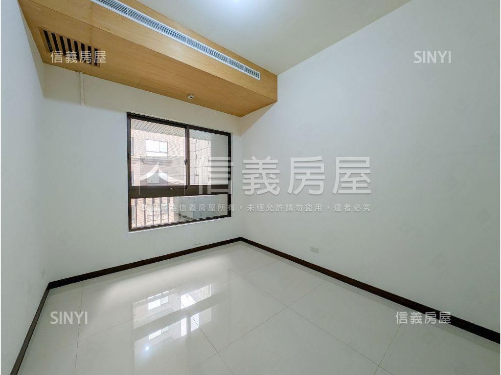 畫世紀古典美學四房車位房屋室內格局與周邊環境