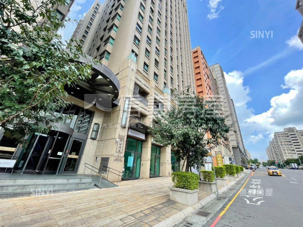 新杜拜國安熱鬧商圈店面房屋室內格局與周邊環境