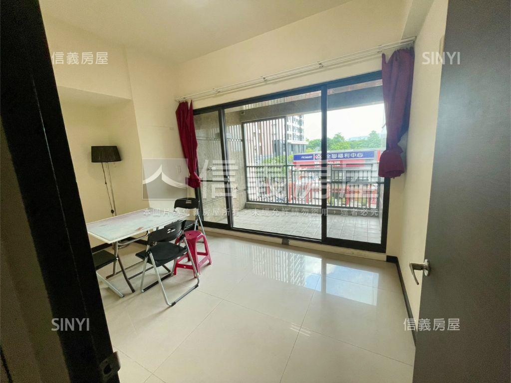 新杜拜國安熱鬧商圈店面房屋室內格局與周邊環境