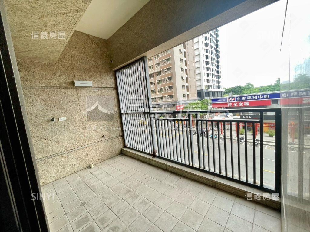 新杜拜國安熱鬧商圈店面房屋室內格局與周邊環境