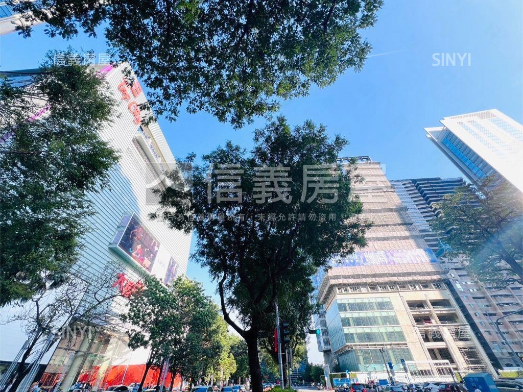 紀汎希２房平面車位房屋室內格局與周邊環境
