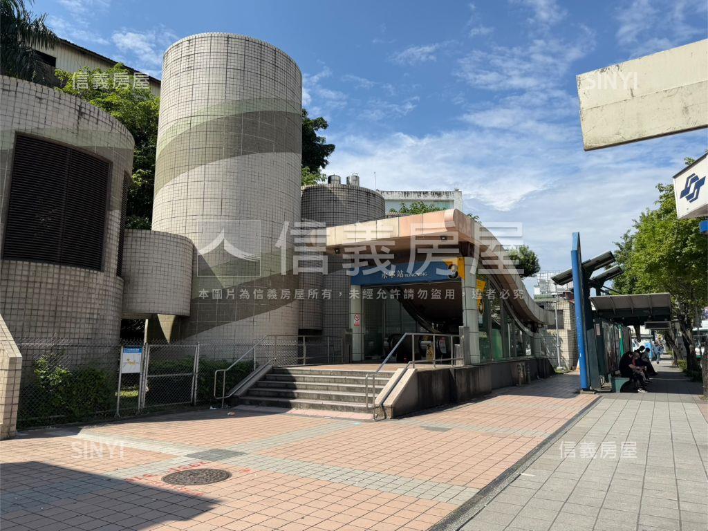 永寧捷運金城帝寶三房車位房屋室內格局與周邊環境
