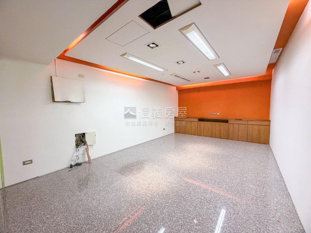 近捷運愛河之心景觀商辦房屋室內格局與周邊環境
