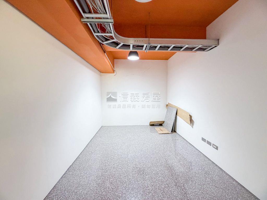 近捷運愛河之心景觀商辦房屋室內格局與周邊環境