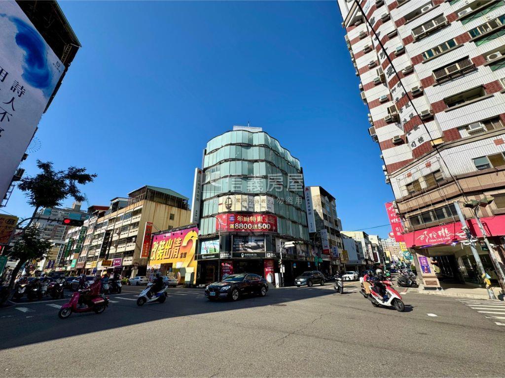 冠宇原創精誠路黃金店面房屋室內格局與周邊環境