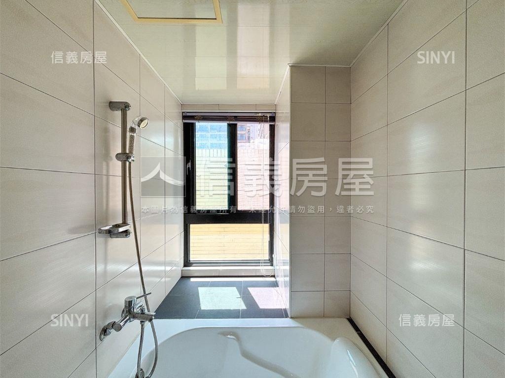 加樂富三房平車房屋室內格局與周邊環境
