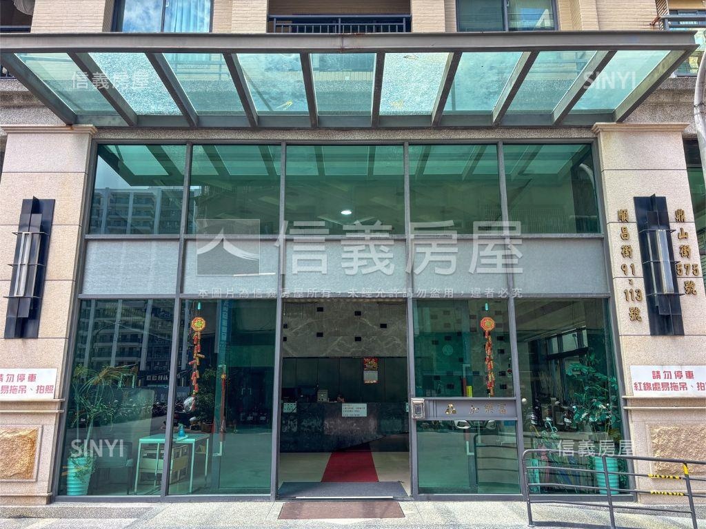 加樂富三房平車房屋室內格局與周邊環境