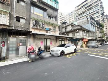 永春市府邊間面寬好停車