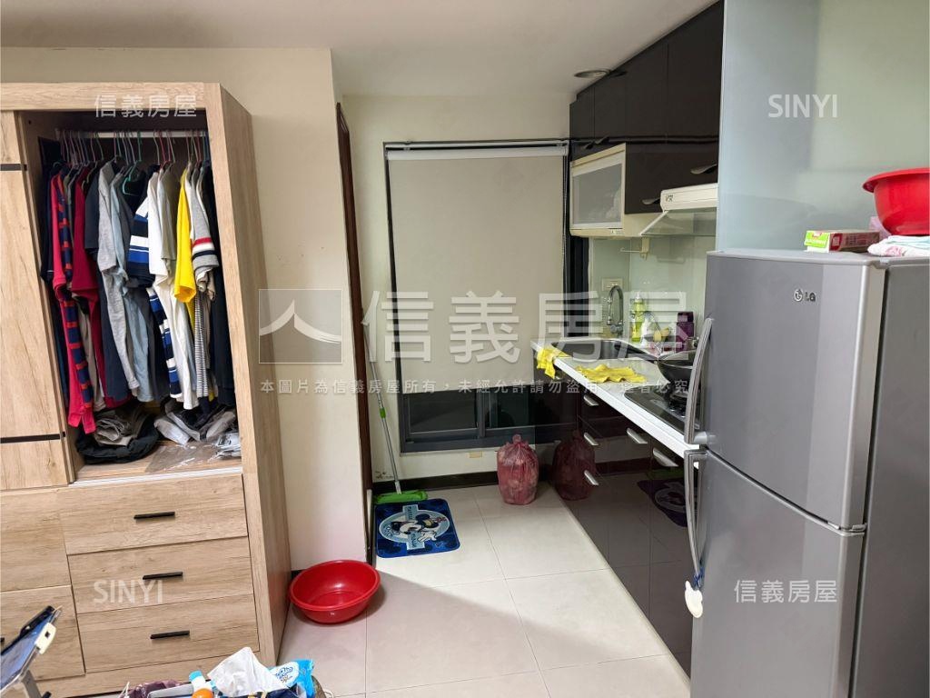 采舍｜含一樓平面車位房屋室內格局與周邊環境