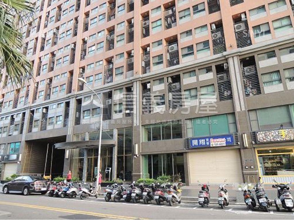 采舍｜含一樓平面車位房屋室內格局與周邊環境