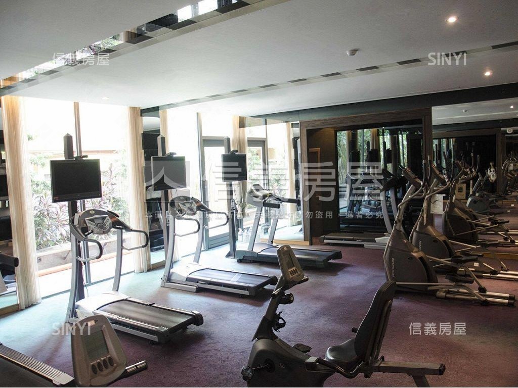 采舍｜含一樓平面車位房屋室內格局與周邊環境