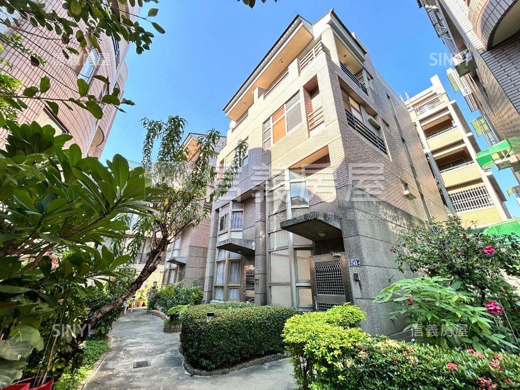 屋主急售八期別墅出價就談房屋室內格局與周邊環境