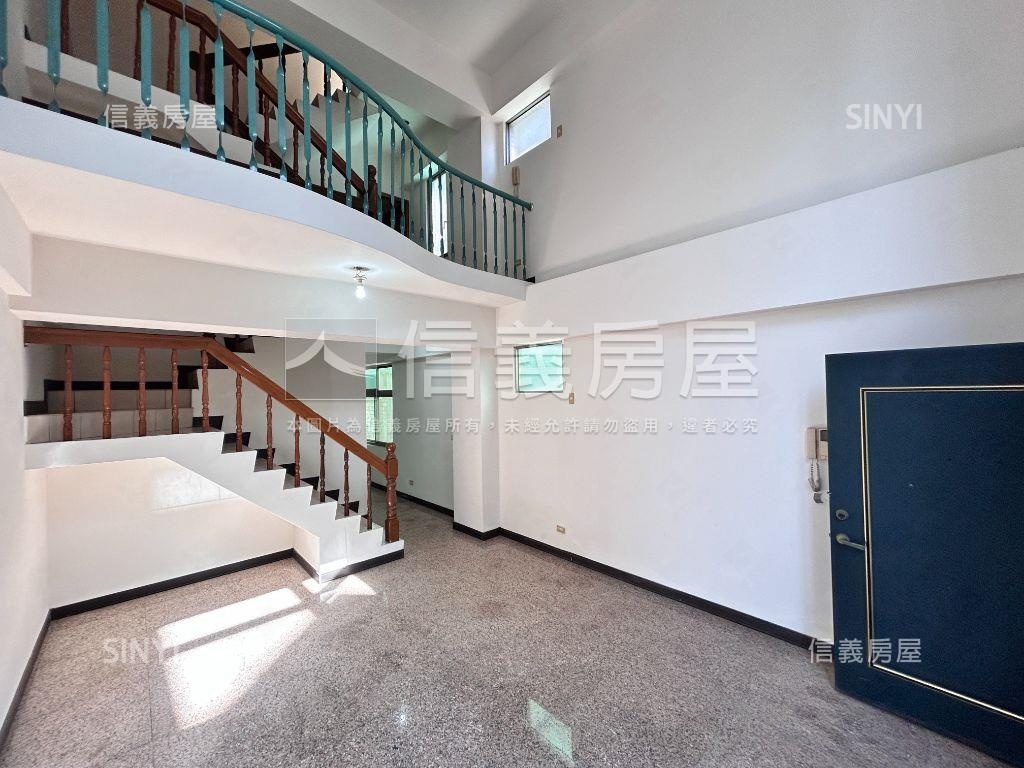 屋主急售八期別墅出價就談房屋室內格局與周邊環境