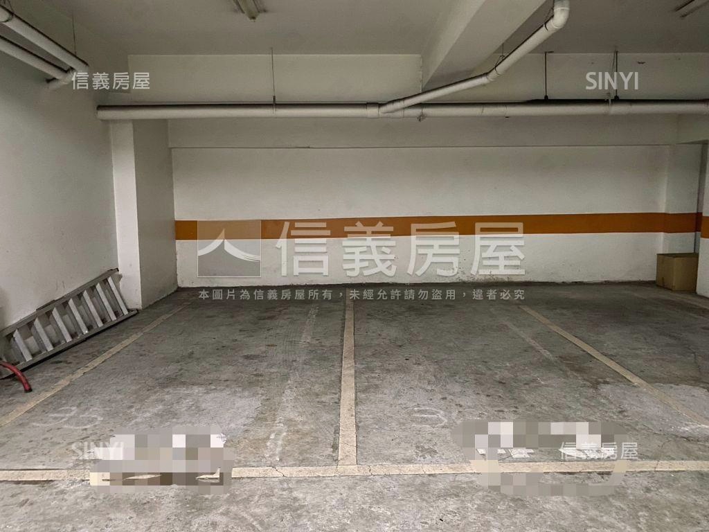 屋主急售八期別墅出價就談房屋室內格局與周邊環境