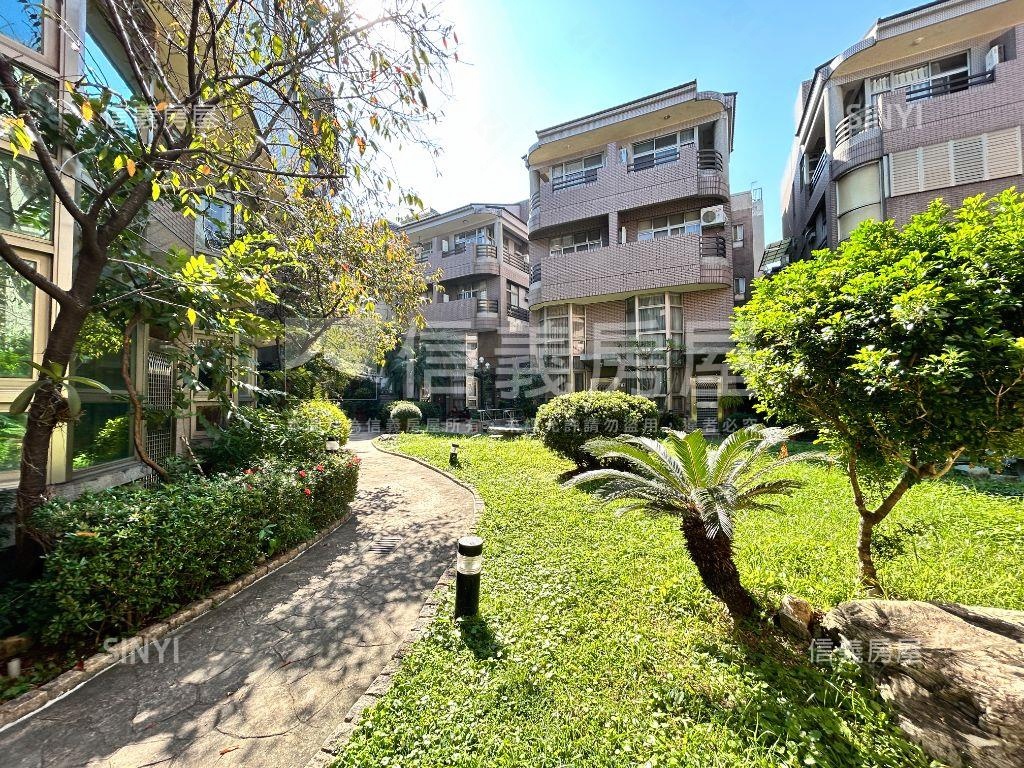 屋主急售八期別墅出價就談房屋室內格局與周邊環境