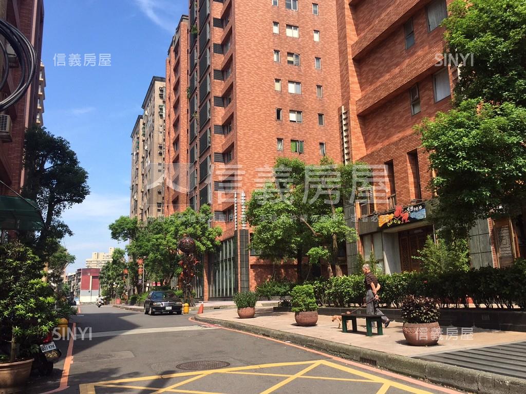 吉星高照α花好月圓三房房屋室內格局與周邊環境