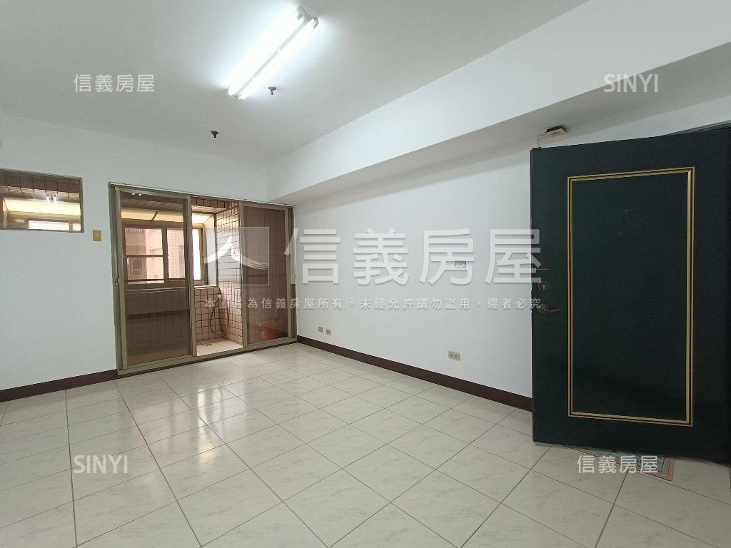 五甲高樓亮美三房房屋室內格局與周邊環境