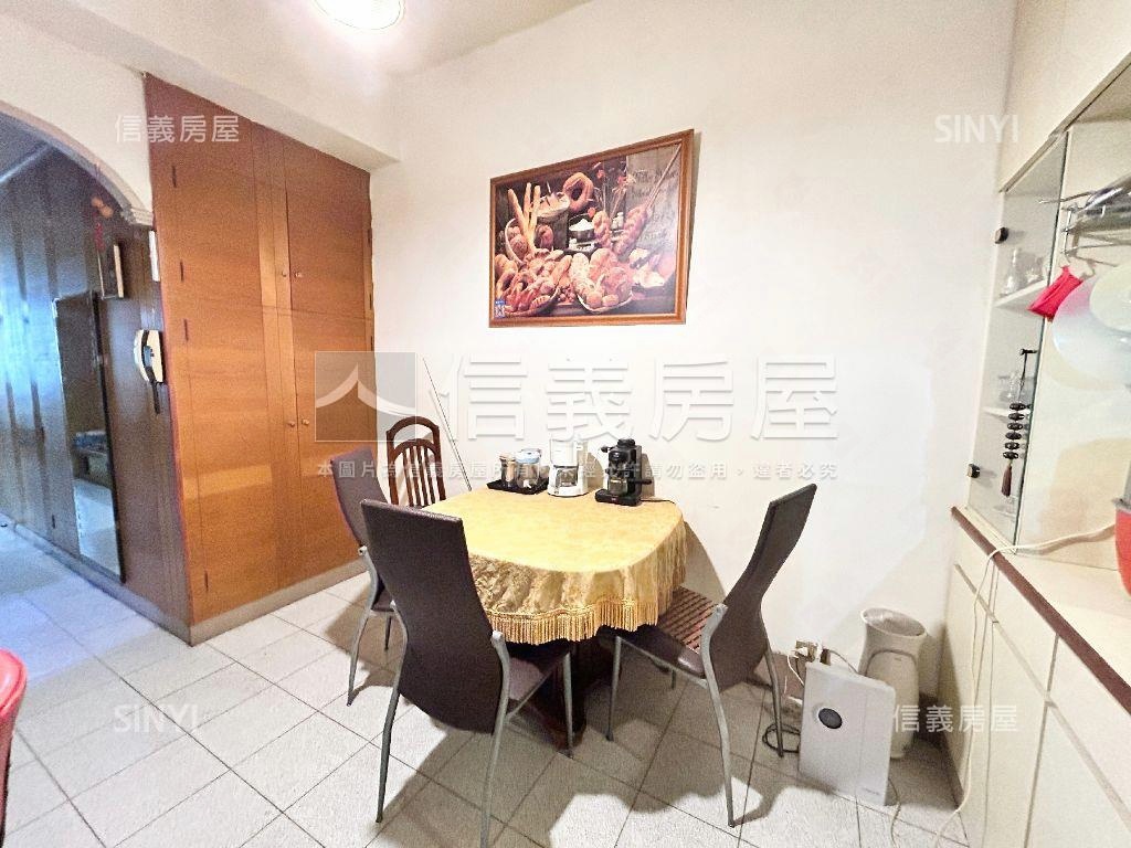 店長推薦明德２樓房屋室內格局與周邊環境
