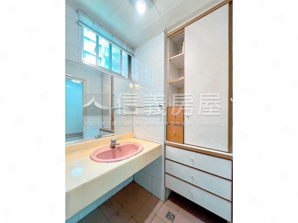 由鉅不二家｜三房雙平車房屋室內格局與周邊環境