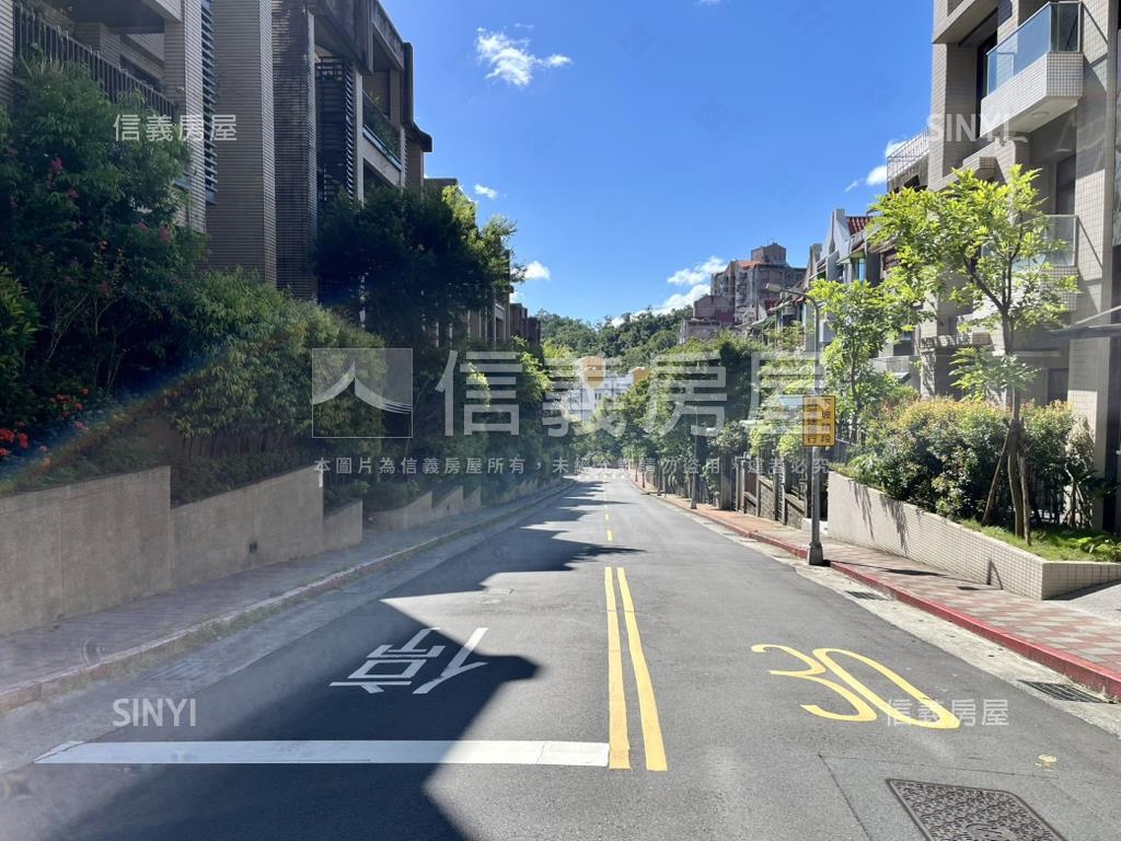 政大清境質感三房車位房屋室內格局與周邊環境