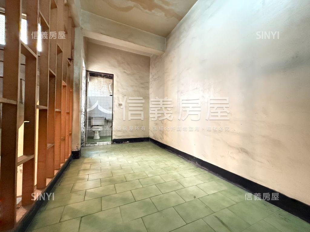 瑞隆路正路顯眼透店房屋室內格局與周邊環境
