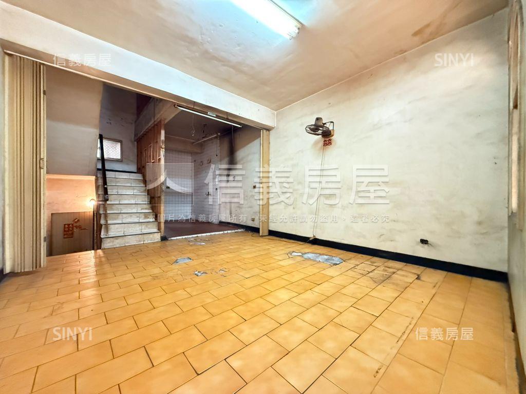 瑞隆路正路顯眼透店房屋室內格局與周邊環境