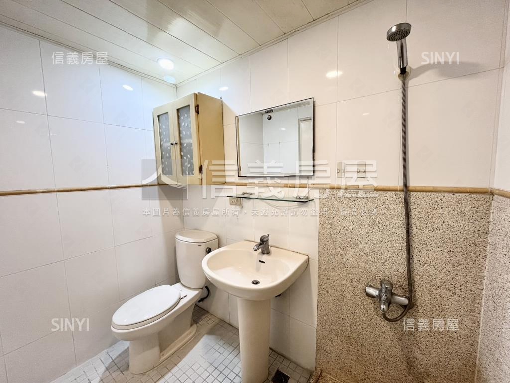 美術館大空間三房平車房屋室內格局與周邊環境