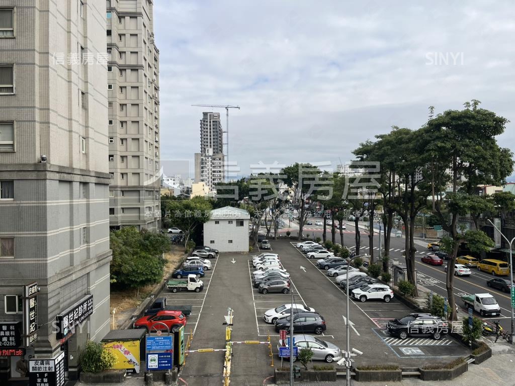 美術館大空間三房平車房屋室內格局與周邊環境