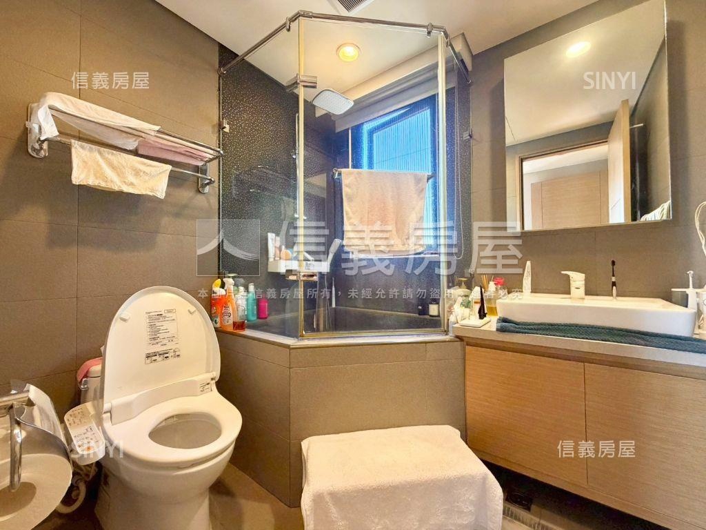 昇陽明三房車位露臺戶房屋室內格局與周邊環境