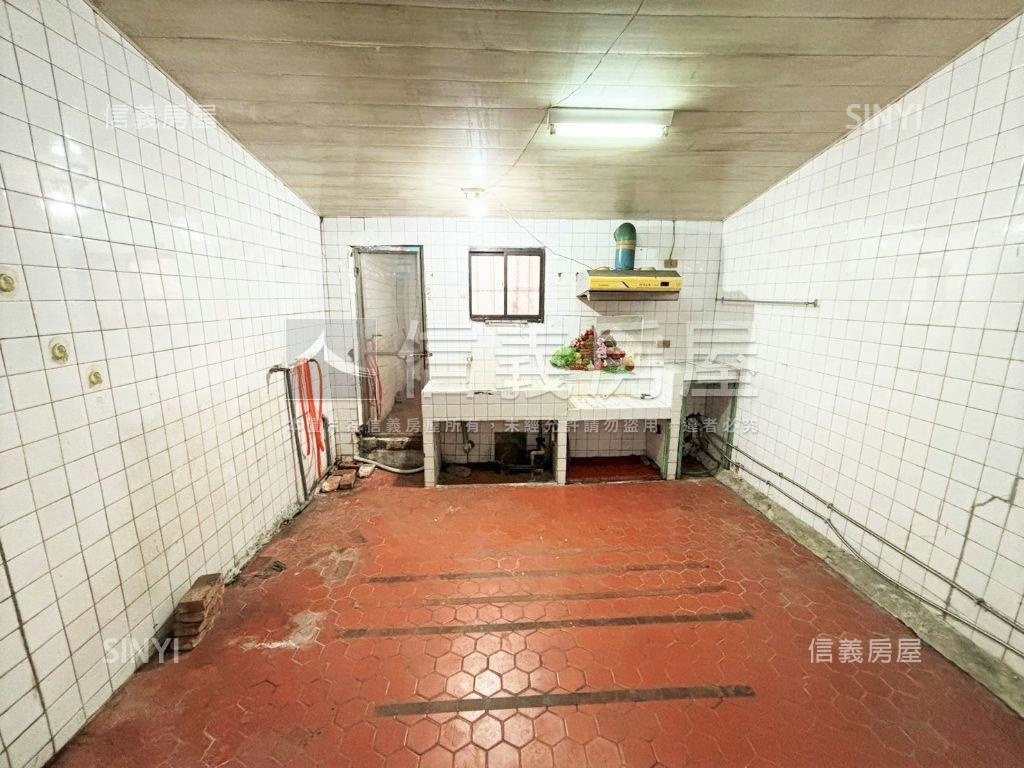 景安捷運稀有透天房屋室內格局與周邊環境