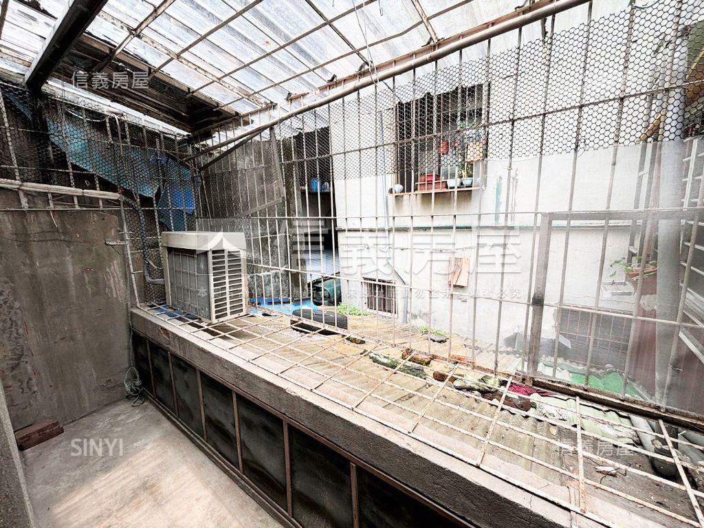 景安捷運稀有透天房屋室內格局與周邊環境