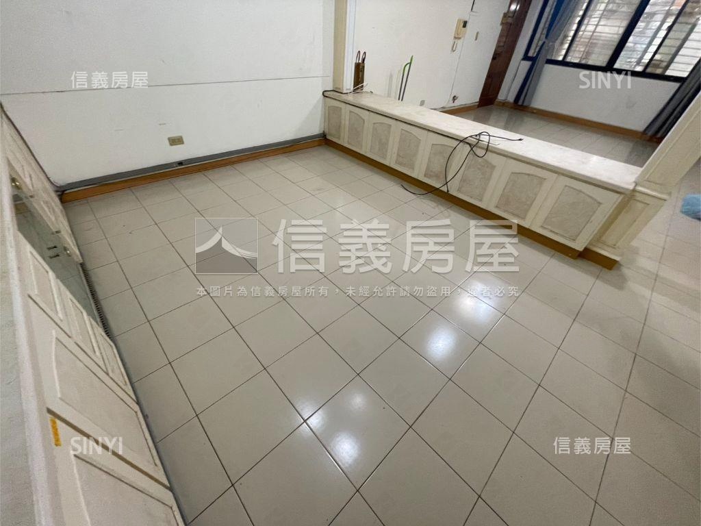 昆陽２樓大空間美寓房屋室內格局與周邊環境