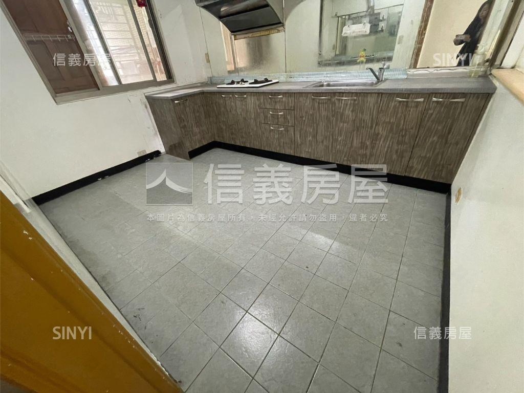 昆陽２樓大空間美寓房屋室內格局與周邊環境