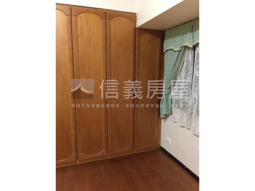 電通市大套房帶車位房屋室內格局與周邊環境