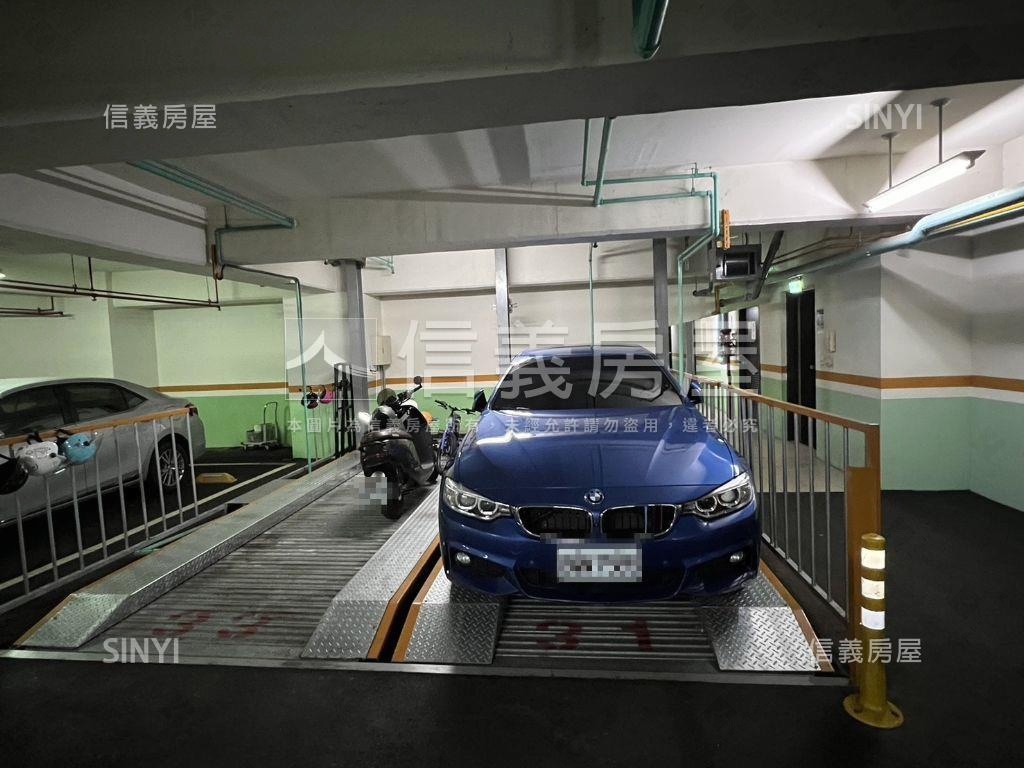 香榭麗舍三房雙車位房屋室內格局與周邊環境