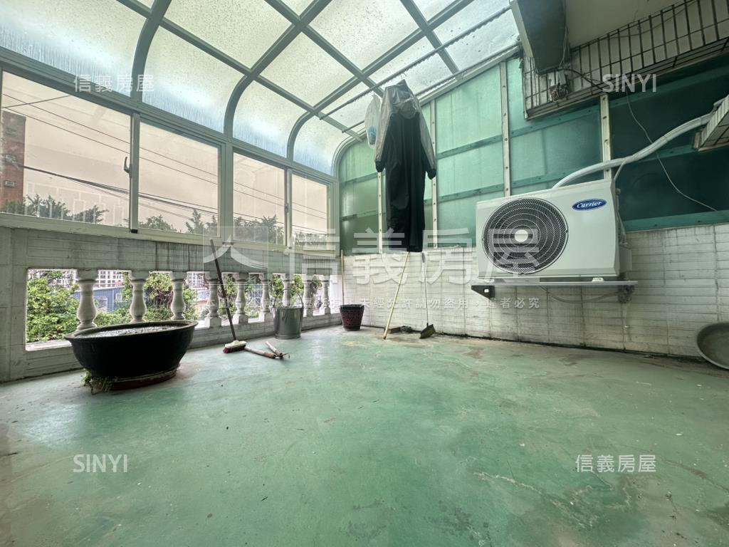 大樓價買安康透天房屋室內格局與周邊環境