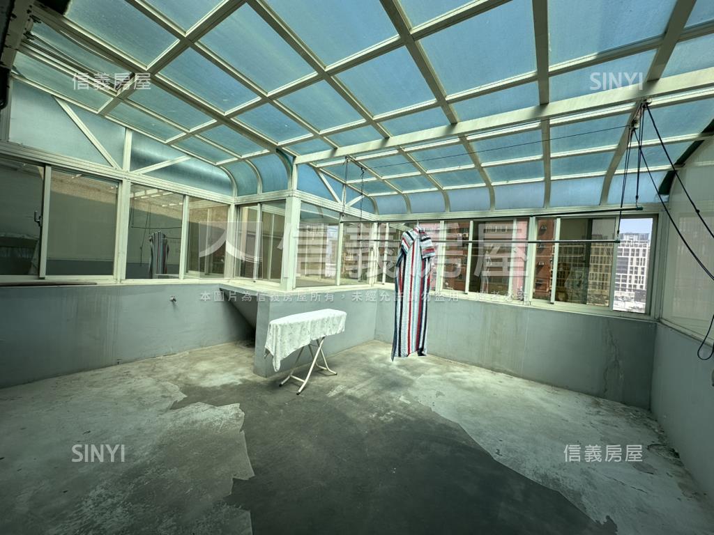 大樓價買安康透天房屋室內格局與周邊環境